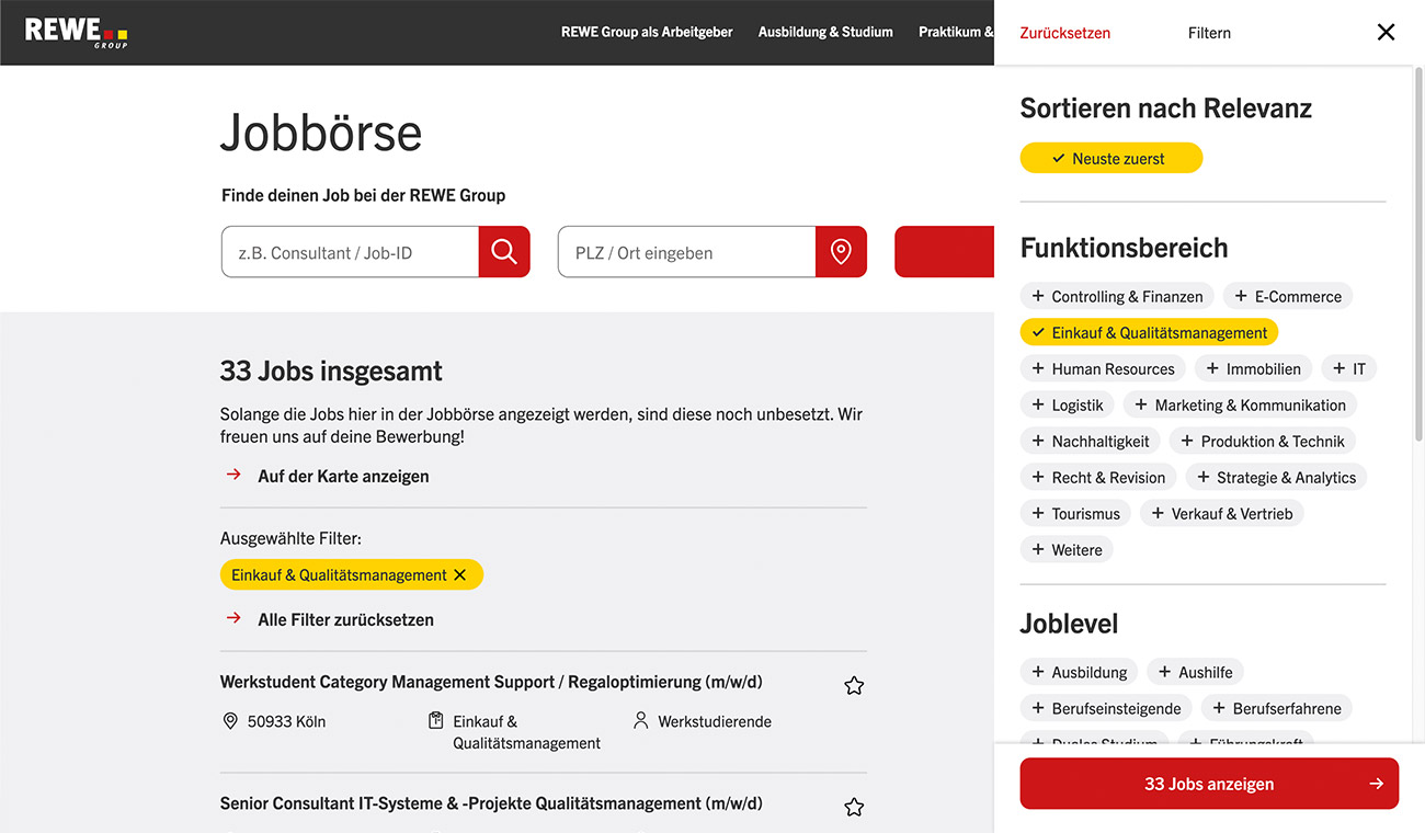Jobbörse-Screenshot mit Sucheingaben, Sortieroptionen, Filter-Pills und einer Liste von Stellenangeboten; sichtbar ist „33 Jobs insgesamt“ und ein Button „33 Jobs anzeigen“.